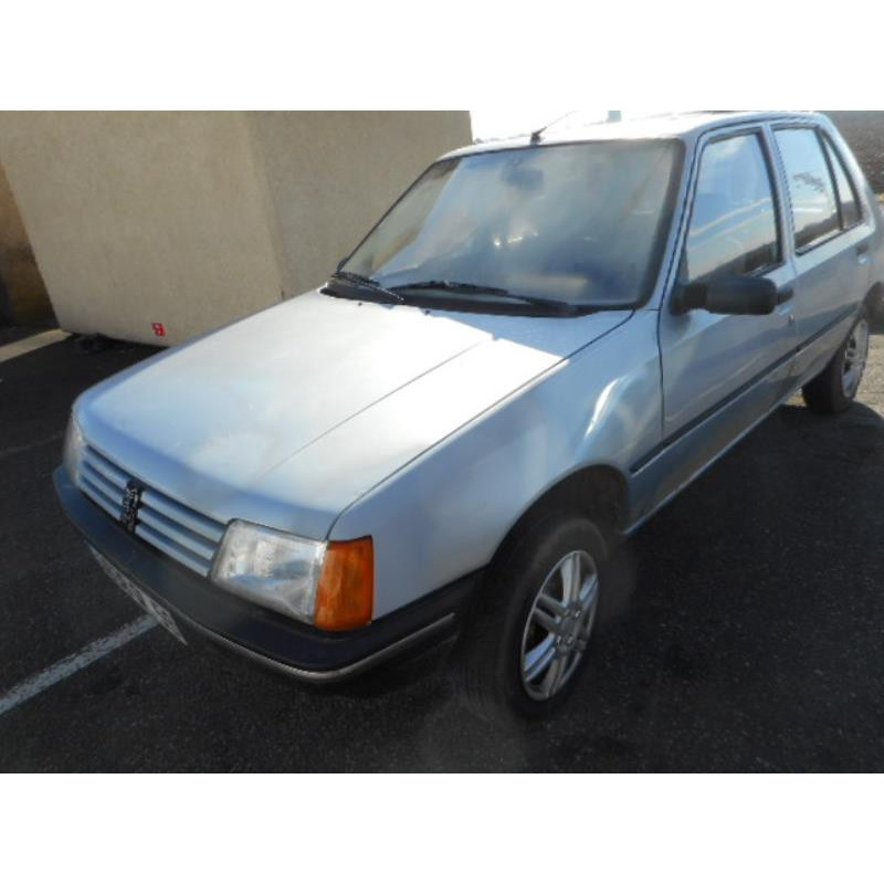 Traverse superieure PEUGEOT 205 Photo n°9