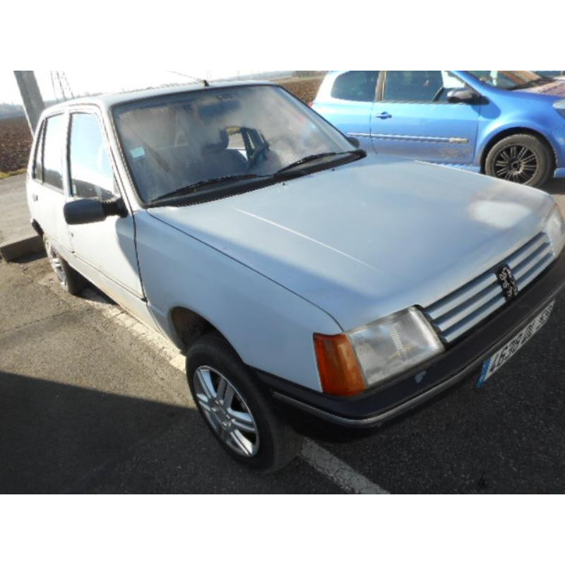 Traverse superieure PEUGEOT 205 Photo n°10