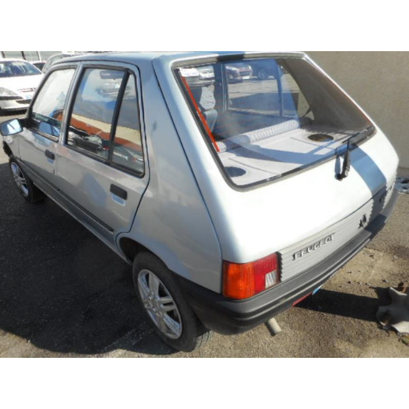 Traverse superieure PEUGEOT 205 Photo n°12