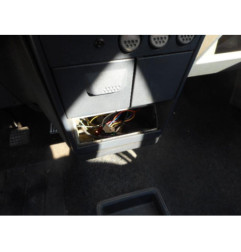 Traverse superieure PEUGEOT 205