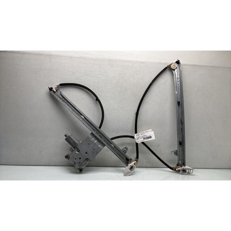 Leve vitre electrique avant droit CITROEN XSARA PICASSO Photo n°1