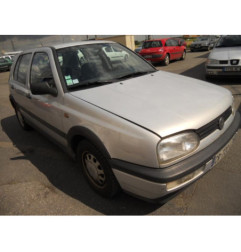 Pare choc arriere VOLKSWAGEN GOLF 3