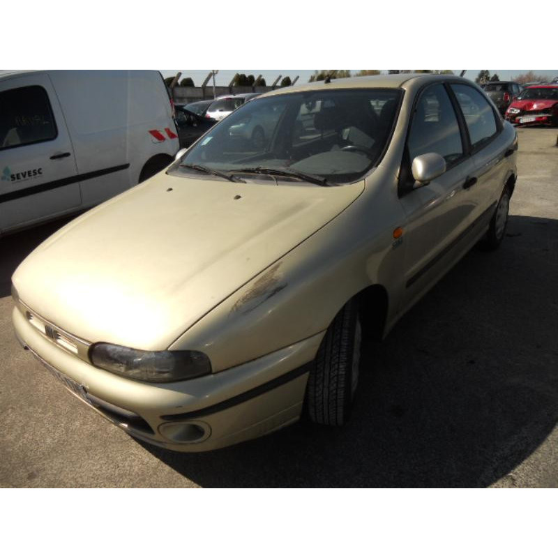 Pare choc arriere FIAT BRAVA Photo n°15