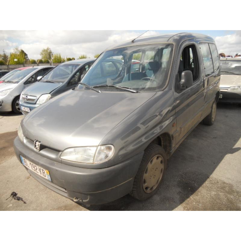 Pare choc arriere PEUGEOT PARTNER 1 Photo n°12