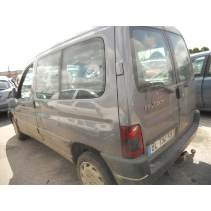 Pare choc arriere PEUGEOT PARTNER 1 Photo n°16
