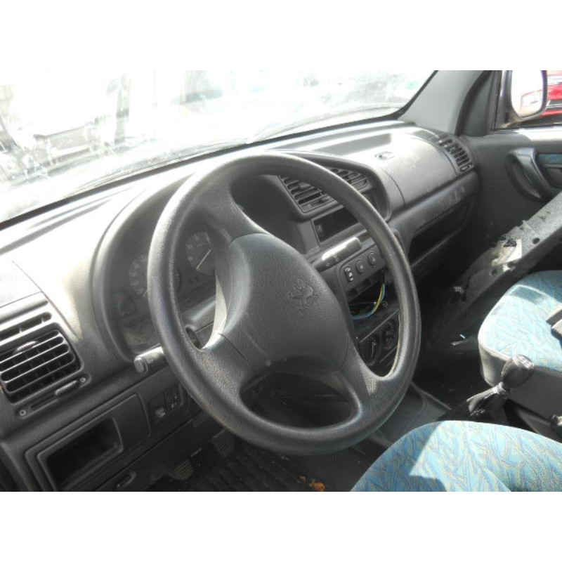 Pare choc arriere PEUGEOT PARTNER 1 Photo n°17