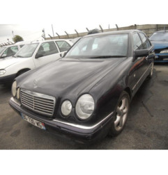 Traverse superieure MERCEDES CLASSE E 210
