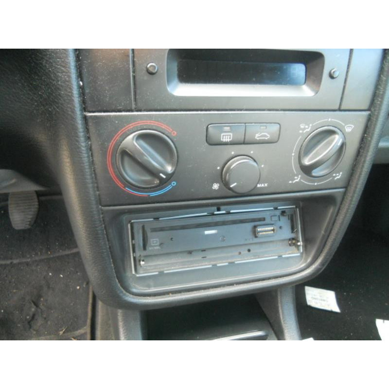 Leve vitre mecanique arriere droit PEUGEOT 406 Photo n°15