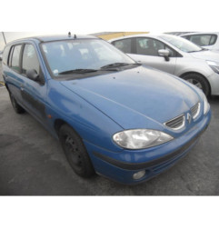 Pare choc arriere RENAULT MEGANE 1