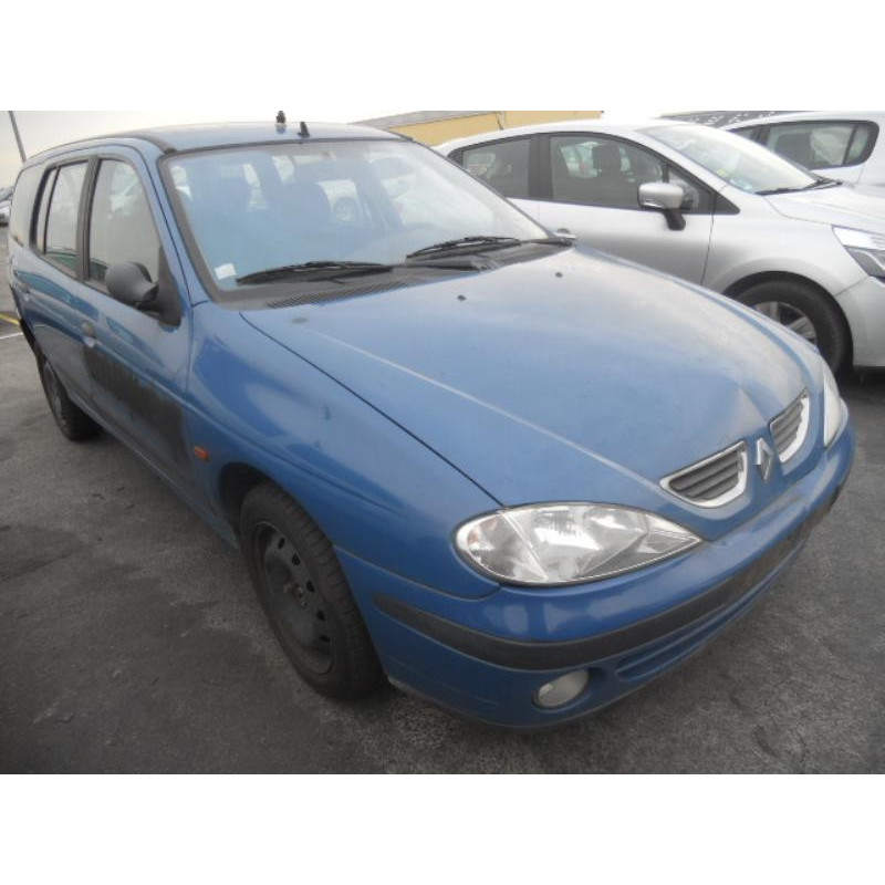 Pare choc arriere RENAULT MEGANE 1 Photo n°11