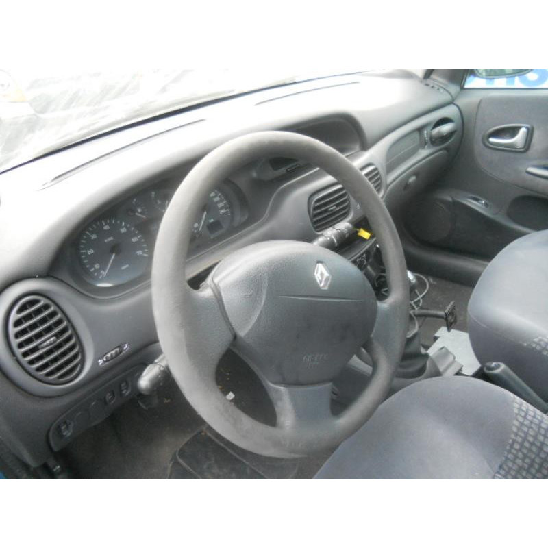 Pare choc arriere RENAULT MEGANE 1 Photo n°14