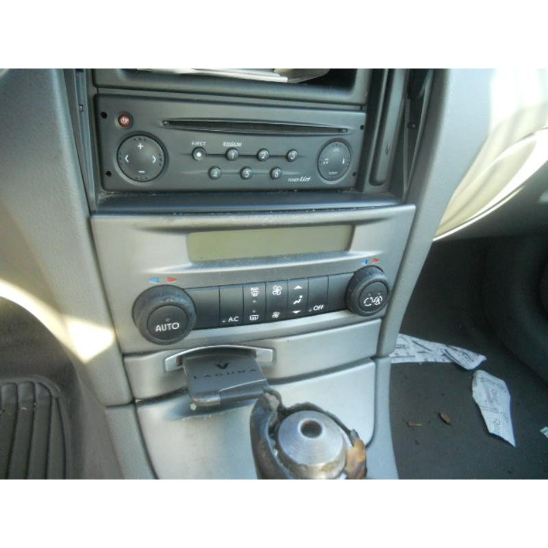 Pretensionneur de ceinture avant droit RENAULT LAGUNA 2 Photo n°18