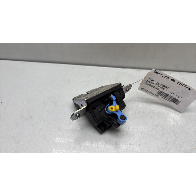 Serrure de coffre FIAT PANDA 3 Photo n°4