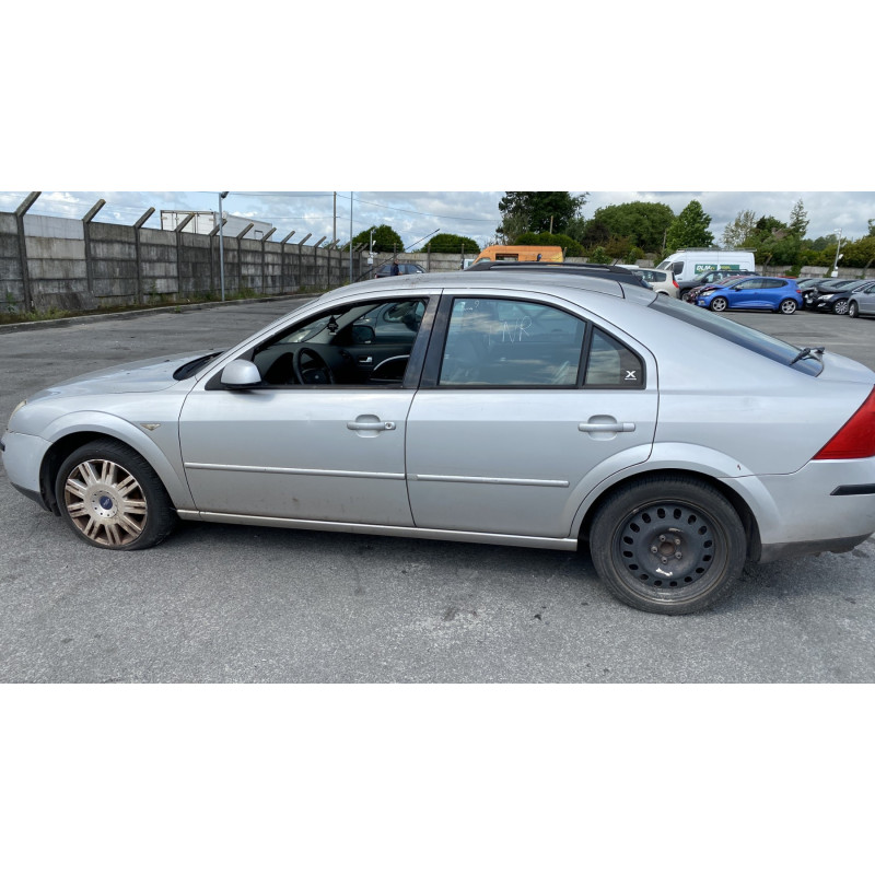Feu arriere principal gauche (feux) FORD MONDEO 2 Photo n°10