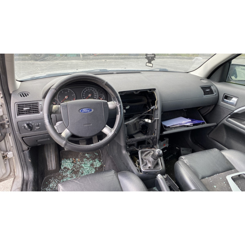 Feu arriere principal gauche (feux) FORD MONDEO 2 Photo n°19