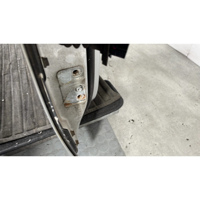 Porte avant droit VOLKSWAGEN GOLF 5 Photo n°7