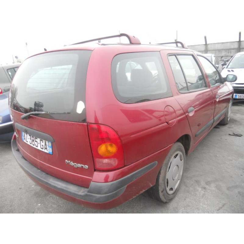 Pare choc arriere RENAULT MEGANE 1 Photo n°14