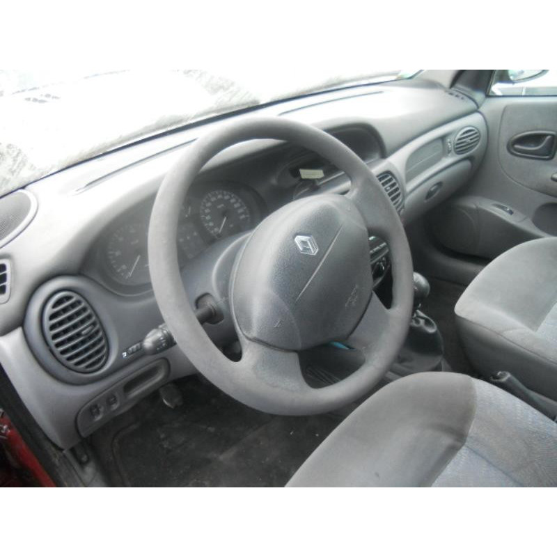 Pare choc arriere RENAULT MEGANE 1 Photo n°16