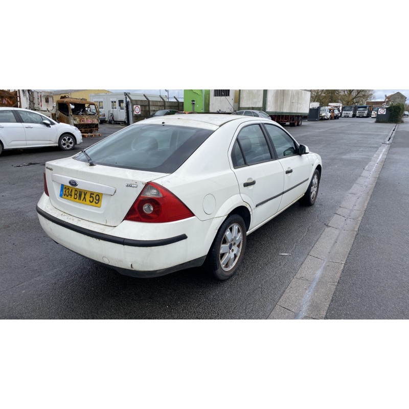 Vitre avant gauche FORD MONDEO 2 Photo n°7