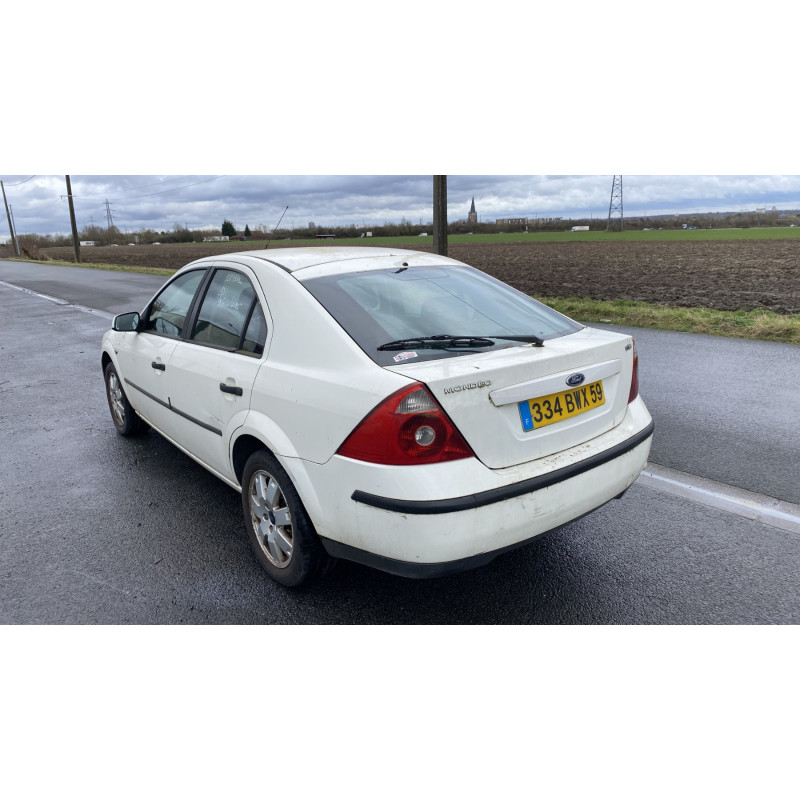 Vitre avant gauche FORD MONDEO 2 Photo n°8