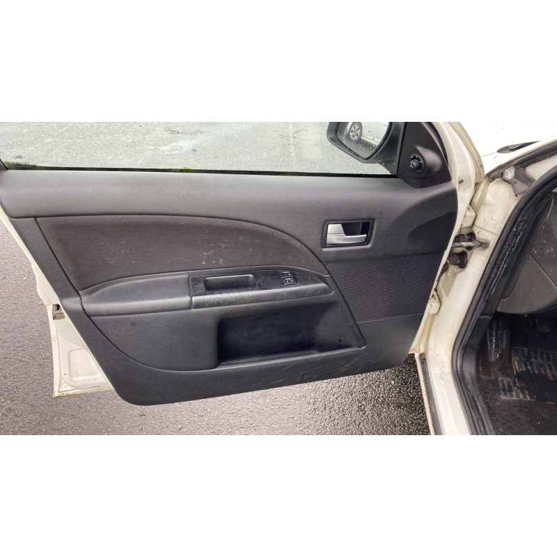 Vitre avant gauche FORD MONDEO 2 Photo n°13