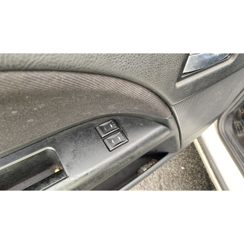 Vitre avant gauche FORD MONDEO 2 Photo n°14