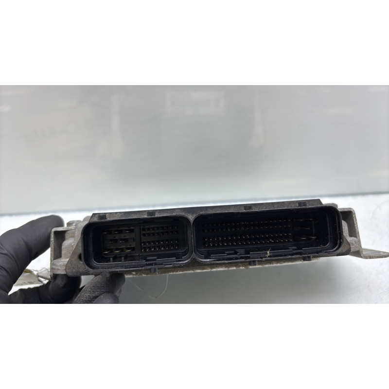 Calculateur moteur CITROEN C1 1 Photo n°3