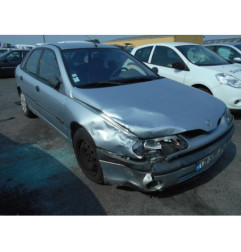 Cric (Ensemble depannage) RENAULT LAGUNA 1