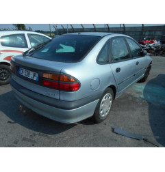 Cric (Ensemble depannage) RENAULT LAGUNA 1