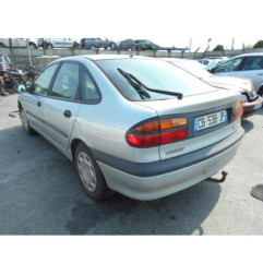 Cric (Ensemble depannage) RENAULT LAGUNA 1