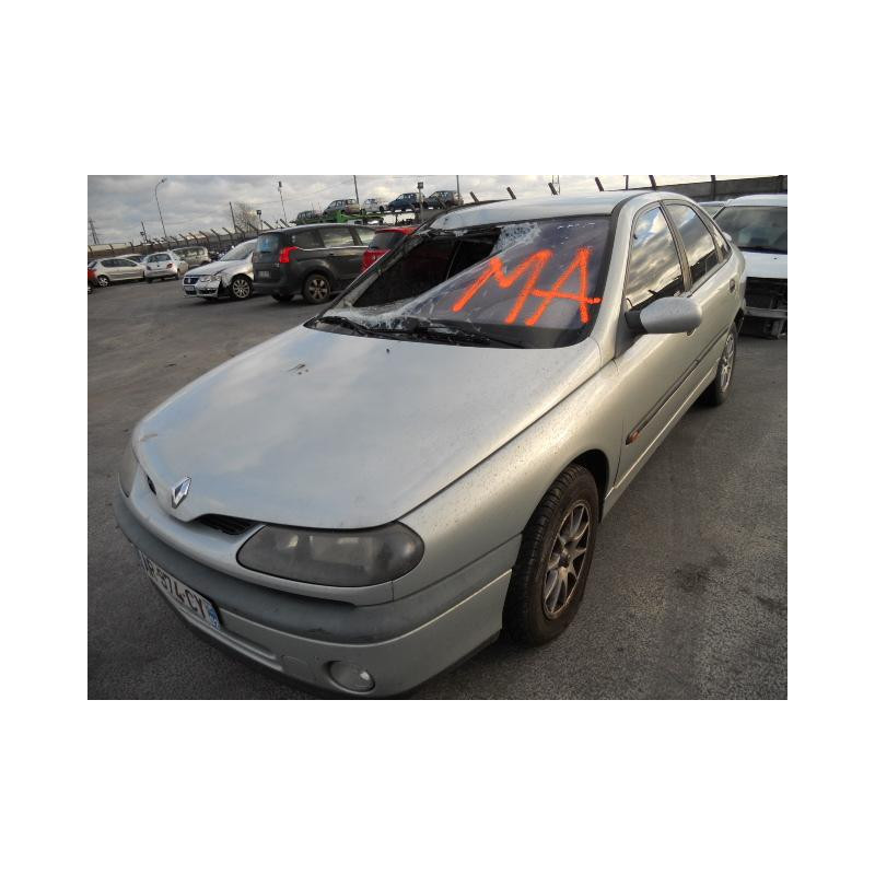 Cric (Ensemble depannage) RENAULT LAGUNA 1 Photo n°10
