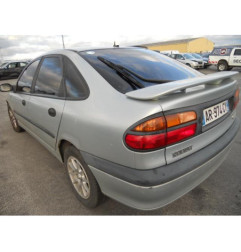 Cric (Ensemble depannage) RENAULT LAGUNA 1