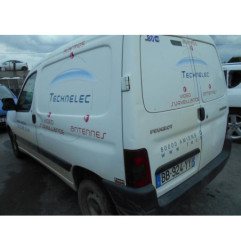 Pare choc arriere PEUGEOT PARTNER 1
