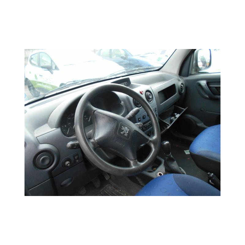 Pare choc arriere PEUGEOT PARTNER 1 Photo n°15