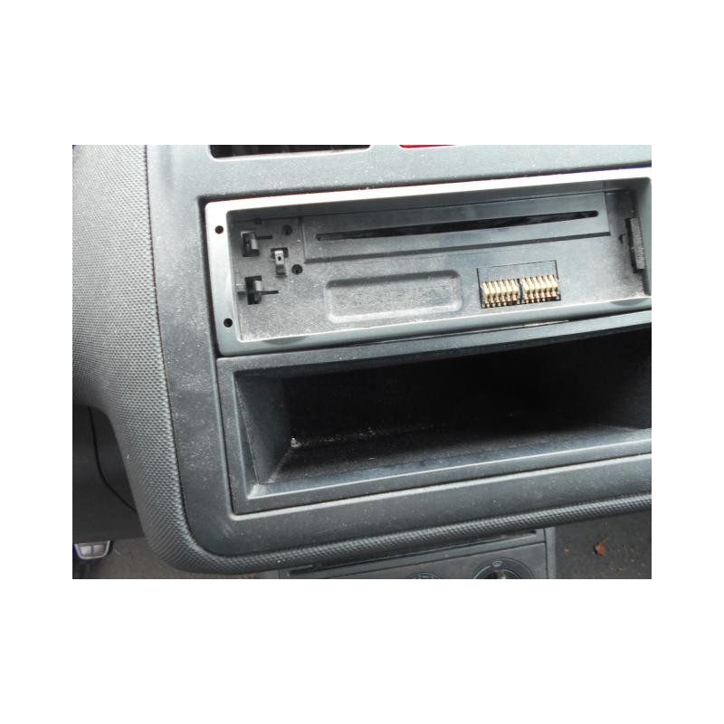 Cremaillere assistee VOLKSWAGEN POLO 3 Photo n°17