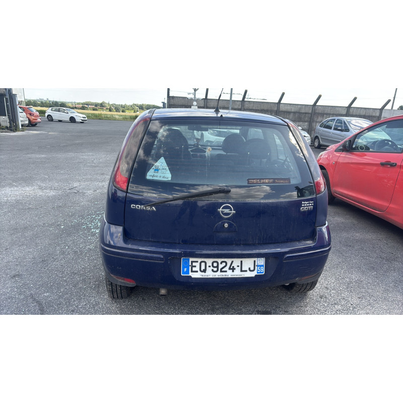 Vitre avant droit OPEL CORSA C Photo n°8