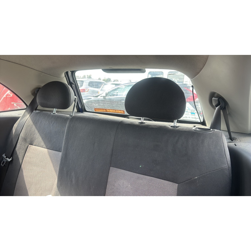 Vitre avant droit OPEL CORSA C Photo n°15