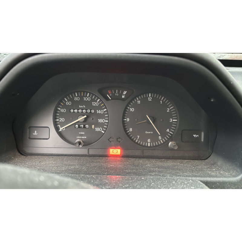 Arret de porte arriere droit PEUGEOT 106 Photo n°19