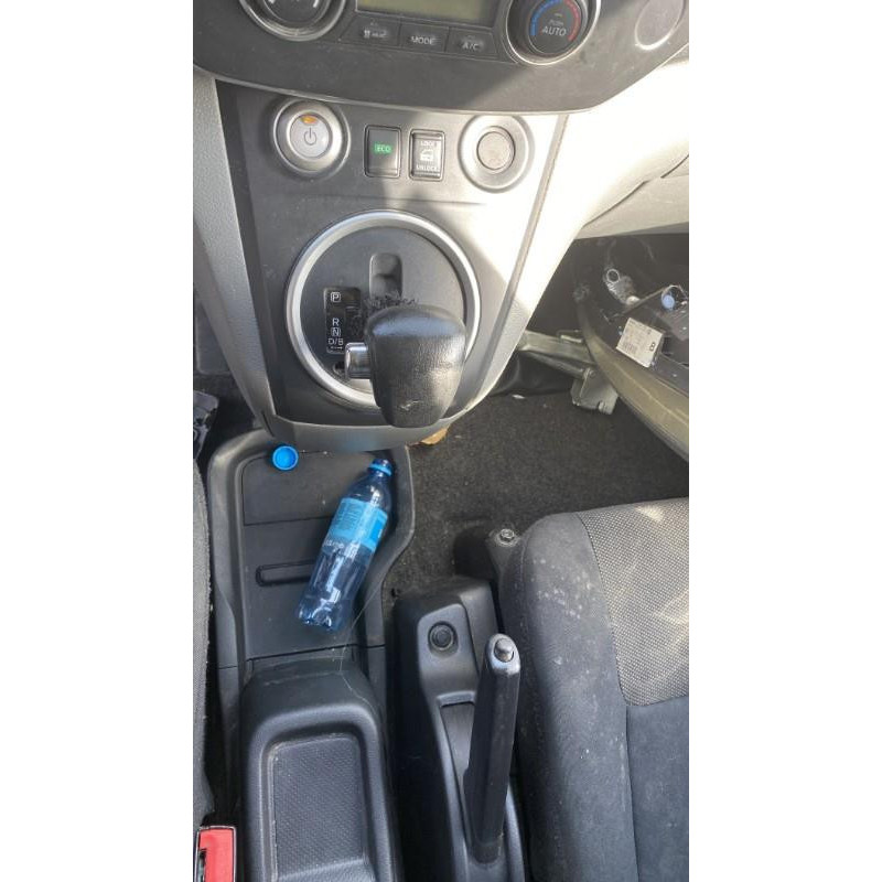 Poignee interieur avant droit NISSAN NV200 Photo n°20