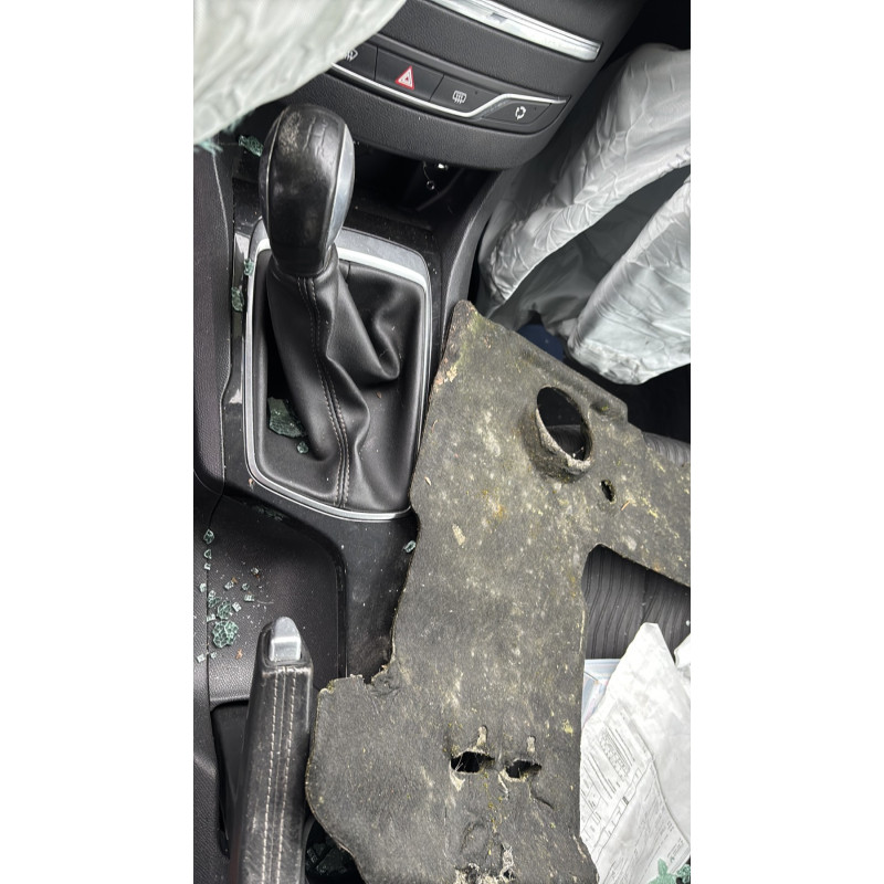 Vitre arriere gauche PEUGEOT 308 2 Photo n°16