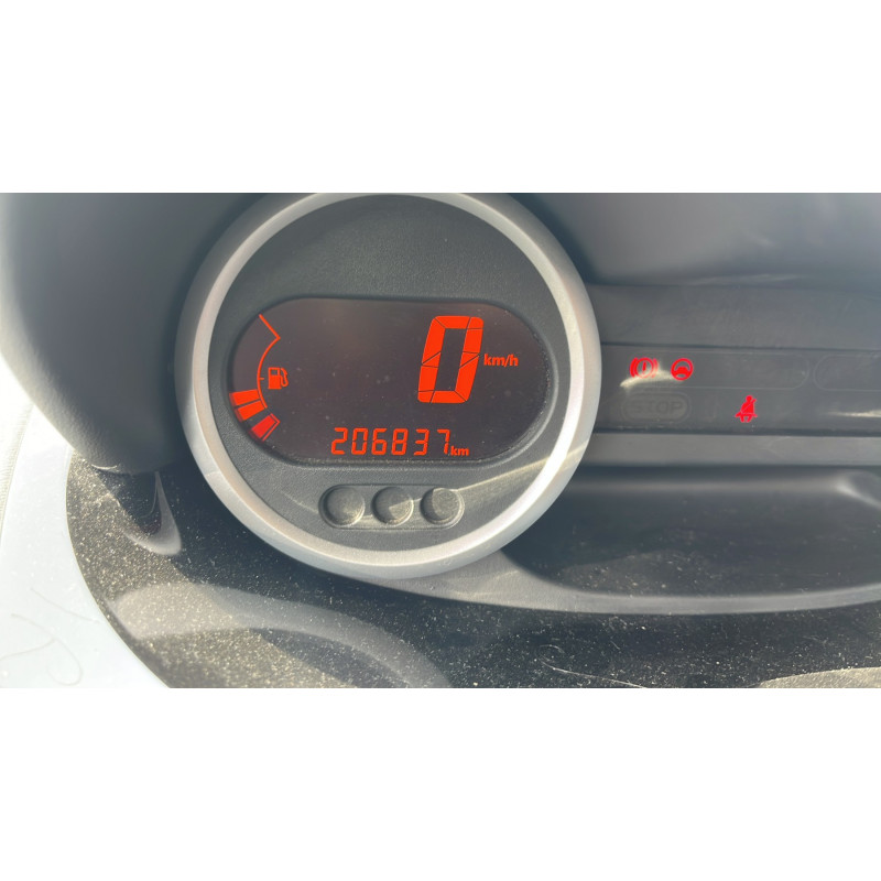 Calandre RENAULT TWINGO 2 Photo n°9