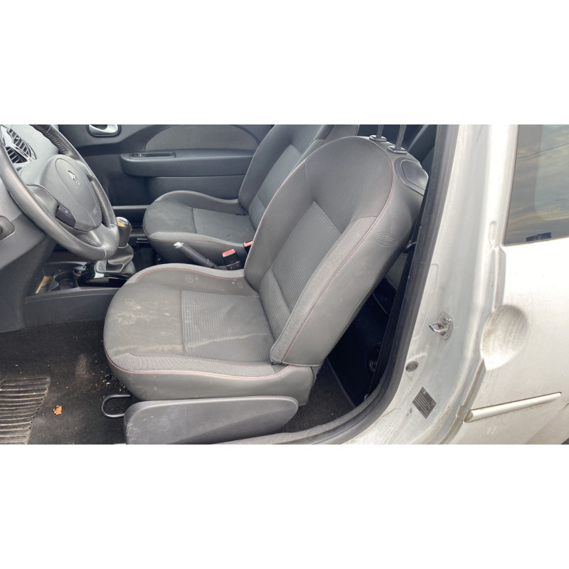 Calandre RENAULT TWINGO 2 Photo n°20