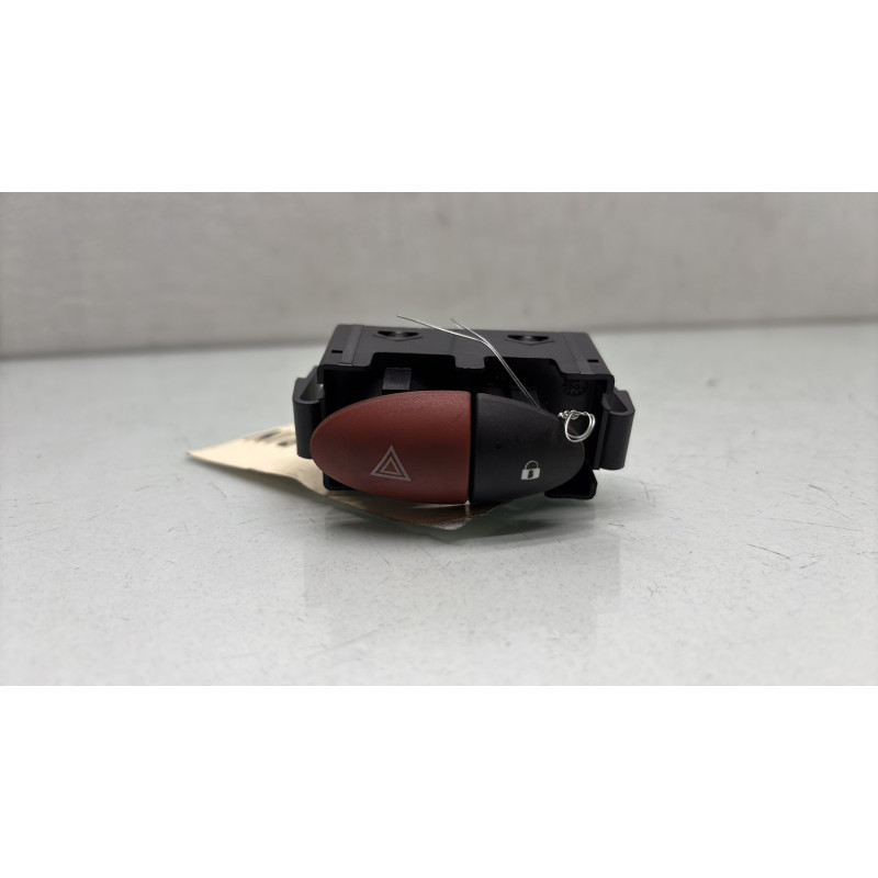 Bouton de warning RENAULT TWINGO 2 Photo n°4