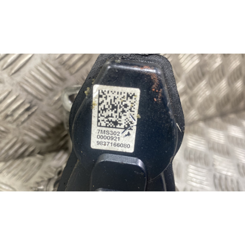 Etrier arriere droit (freinage) PEUGEOT 2008 2 Photo n°4