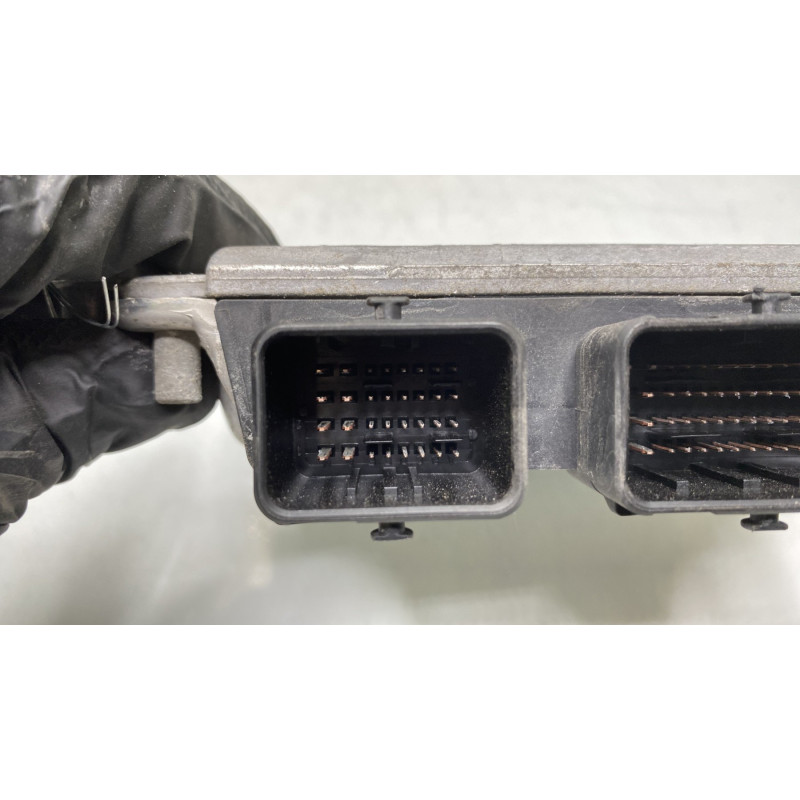 Calculateur moteur CITROEN C8 Photo n°2