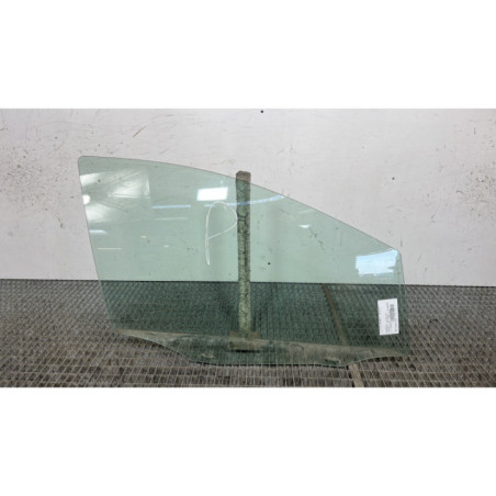 Vitre avant droit MERCEDES CLASSE A 169 Photo n°1