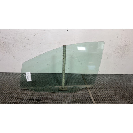 Vitre avant gauche MERCEDES CLASSE A 169 Photo n°1