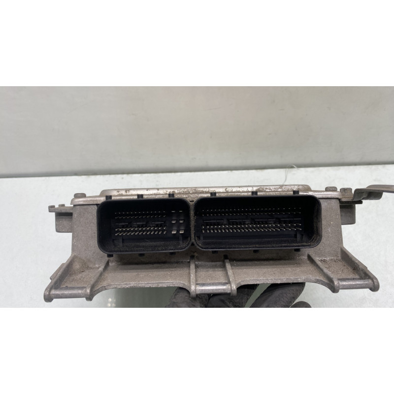 Calculateur moteur MERCEDES CLASSE A 169 Photo n°3
