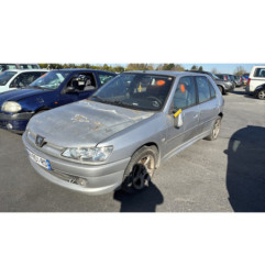 Vitre arriere gauche PEUGEOT 306