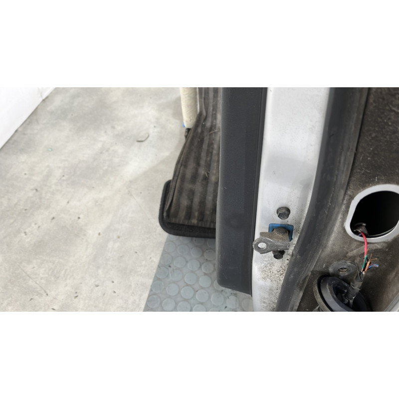 Porte arriere gauche HYUNDAI I 20 1 Photo n°6